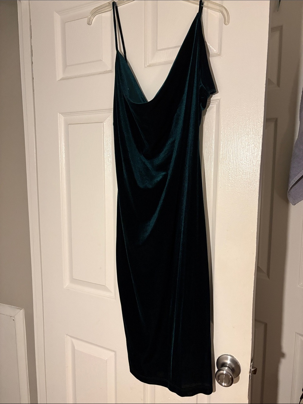 Lulu's Emerald Velvet Cowl Slip Dress